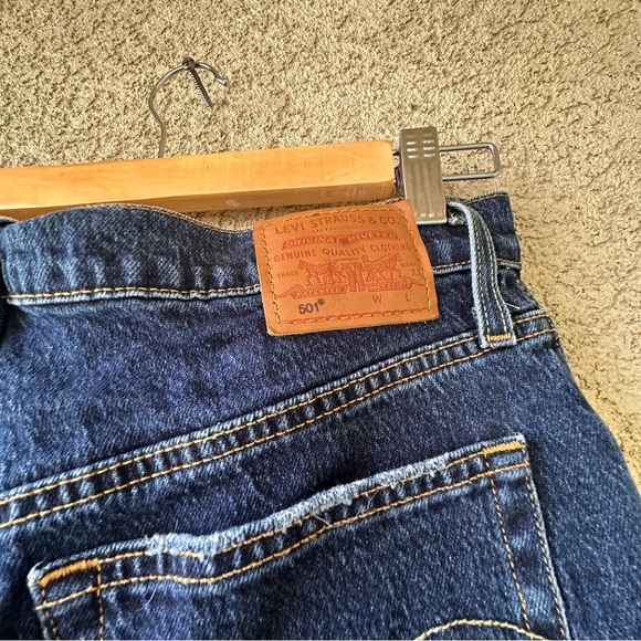 501 Levi's Dark Blue biker shorts - Picture 4 of 7